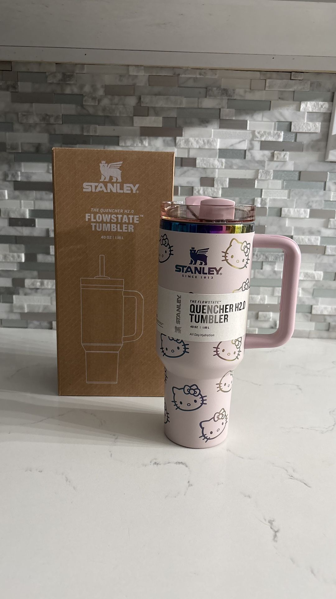 Hello Kitty 42 Oz Stanley