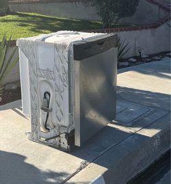 Free dishwasher