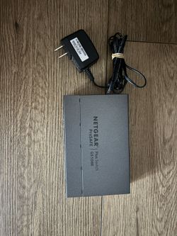 NETGEAR ProSAFE GS108E 8-Port Gigabit Ethernet Plus Switch