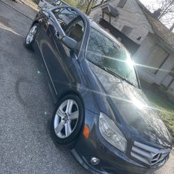 2010 Mercedes-Benz C-Class