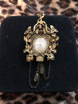 Watch pin vintage