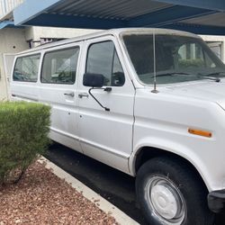 Ford E-250 Econoline 