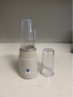 Handheld blender