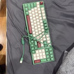 Akko Mechanical keyboard (only wired)