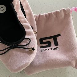 NEW Silky Toes Travel Flats 