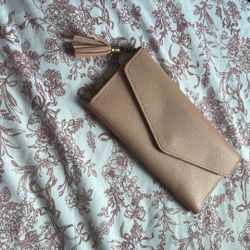 Woman’s Wallet