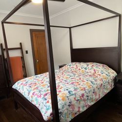 Crate & Barrel Queen Size Canopy Bed Frame Keane Wenge Like New