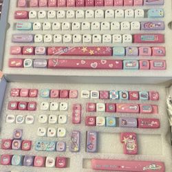 KiiBoom X Elyxirine Digital Dreams: Pastel Y2K Keycap Set