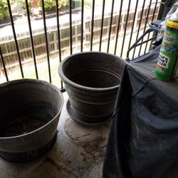 Large Plant Pots With Water Retention Plates