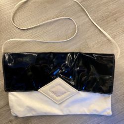 De Luigi Vintage Black and White Patent Leather Shoulder Bag
