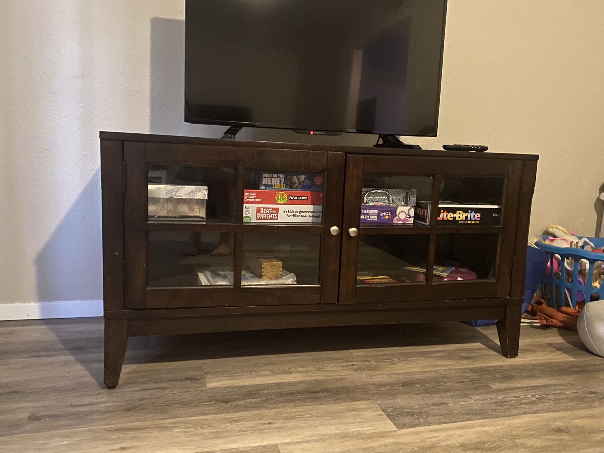 TV Stand 