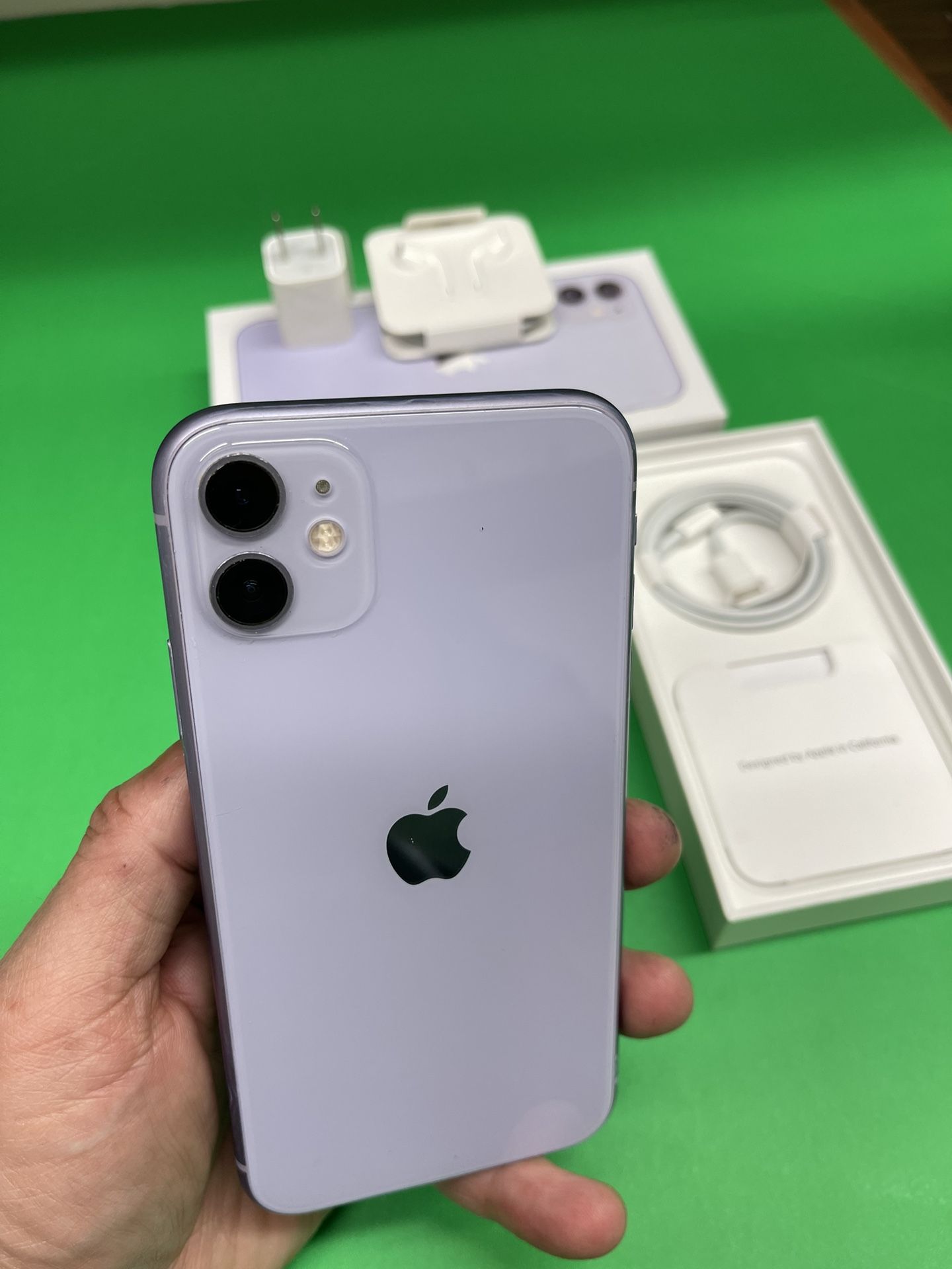 iPhone 11 -128gb Factory Unlocked/ Liberado Para Cualquier Companias