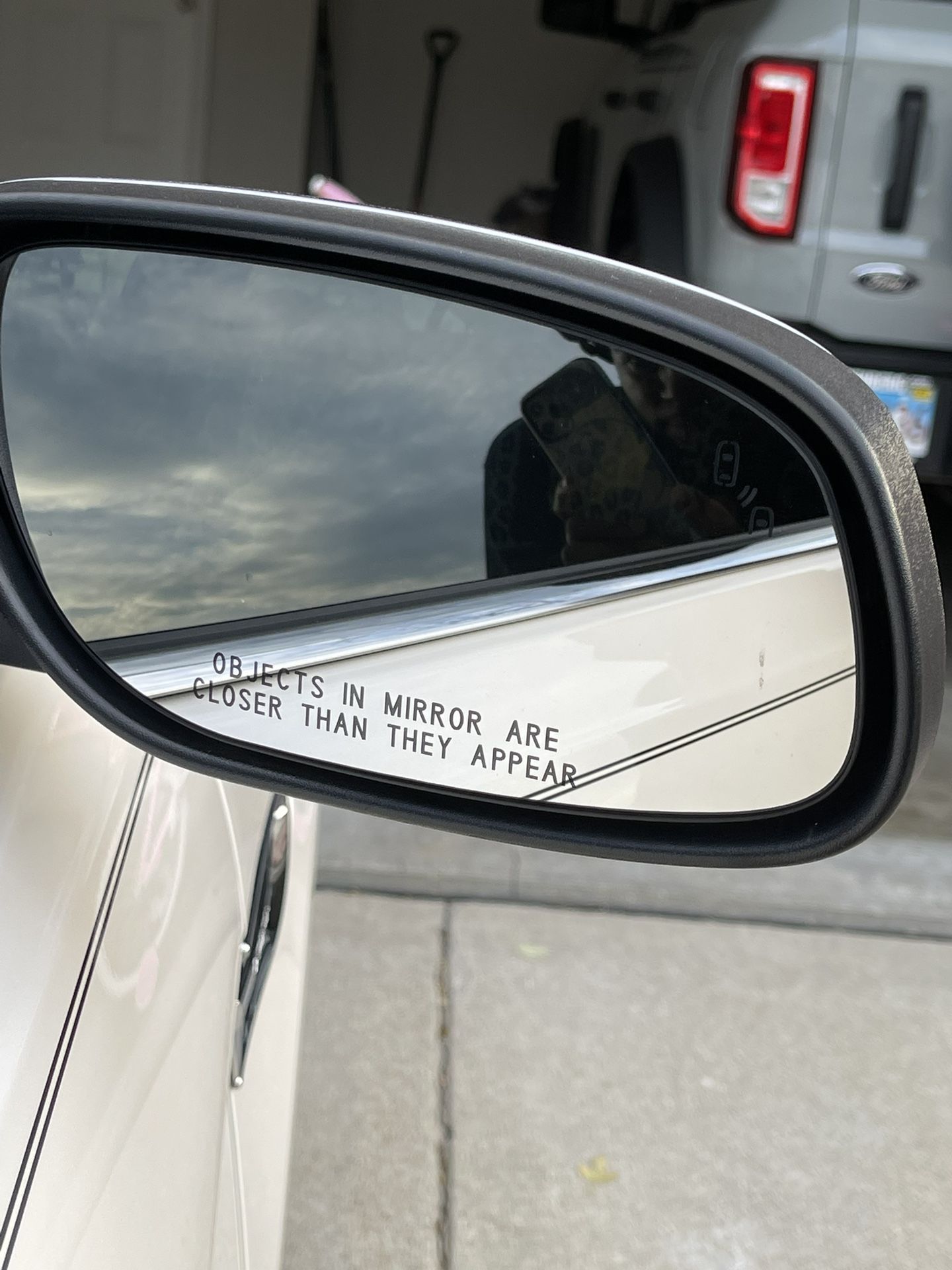 2015 FORD TAURUS PASSENGER SIDE MIRROR