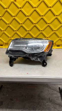 Grande Cherokee Left Headlight 2014 2015 2016 2017 2018 2019 2020 2021