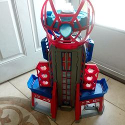 Paw Patrol Tower and Bus/Car Carrier