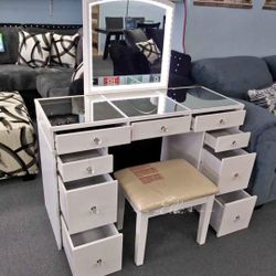 Louisa Vanity Set $10 Down Payment And Financing Available