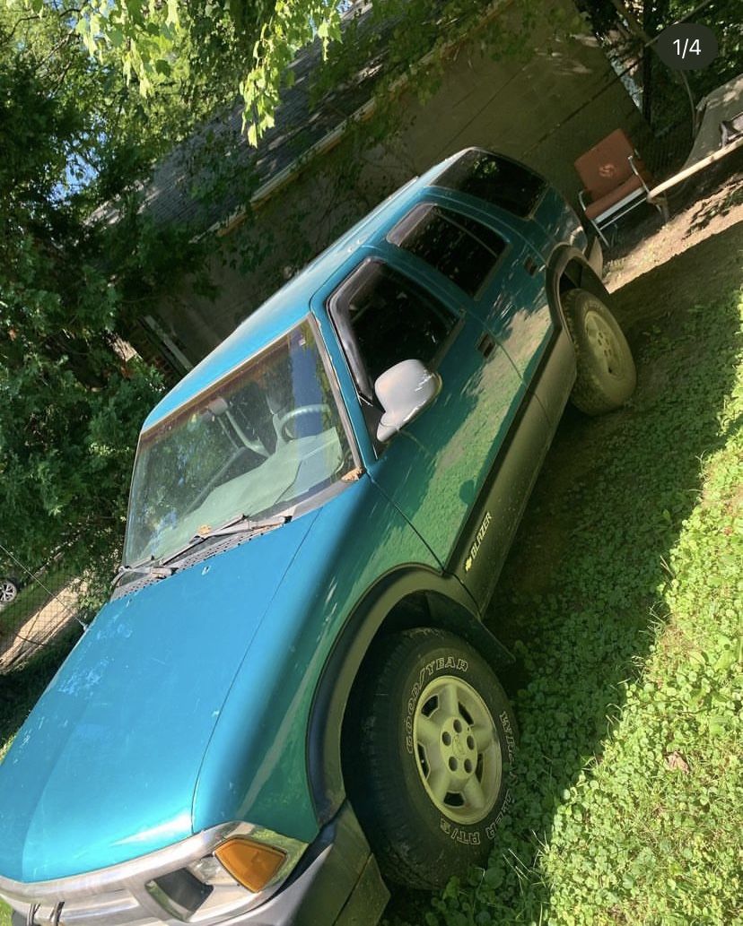 Chevy Blazer FOR SELL !