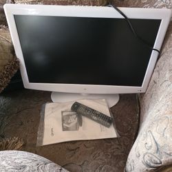 TELEVISOR PORTATIL 24" & DVD GPX TD2420 TV 