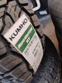 New set of tires 265 70 17 Kumho rt