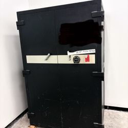 Safe / Vault For Sale , Caja De Seguridad En Venta