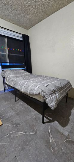 Twin bed