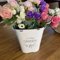 Flower Arrangement with Bucket (artificial)💐