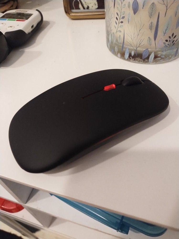 New Wireless Mouse And New Patriotic And Plastic Mouse Pad