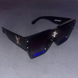 Louis Vuitton Black Shades/glasses 