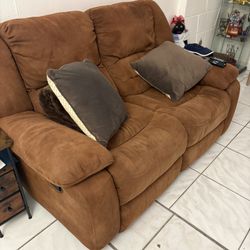 Sofa / Loveseat / Recliner