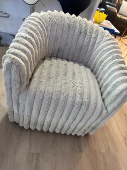 Accent chair