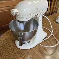 Used kitchen Aid Mixer