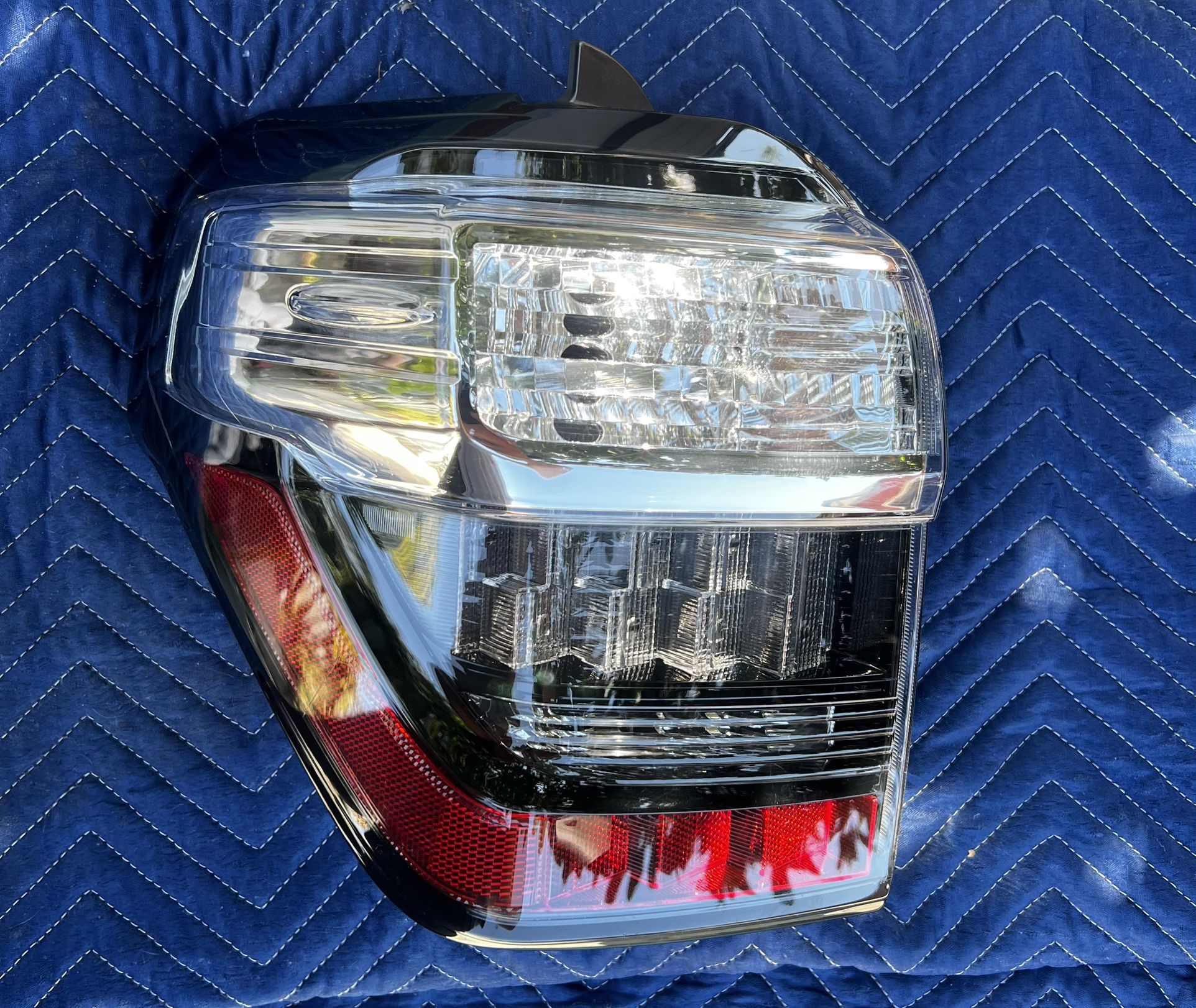 2014-2021 toyota 4runner Taillight