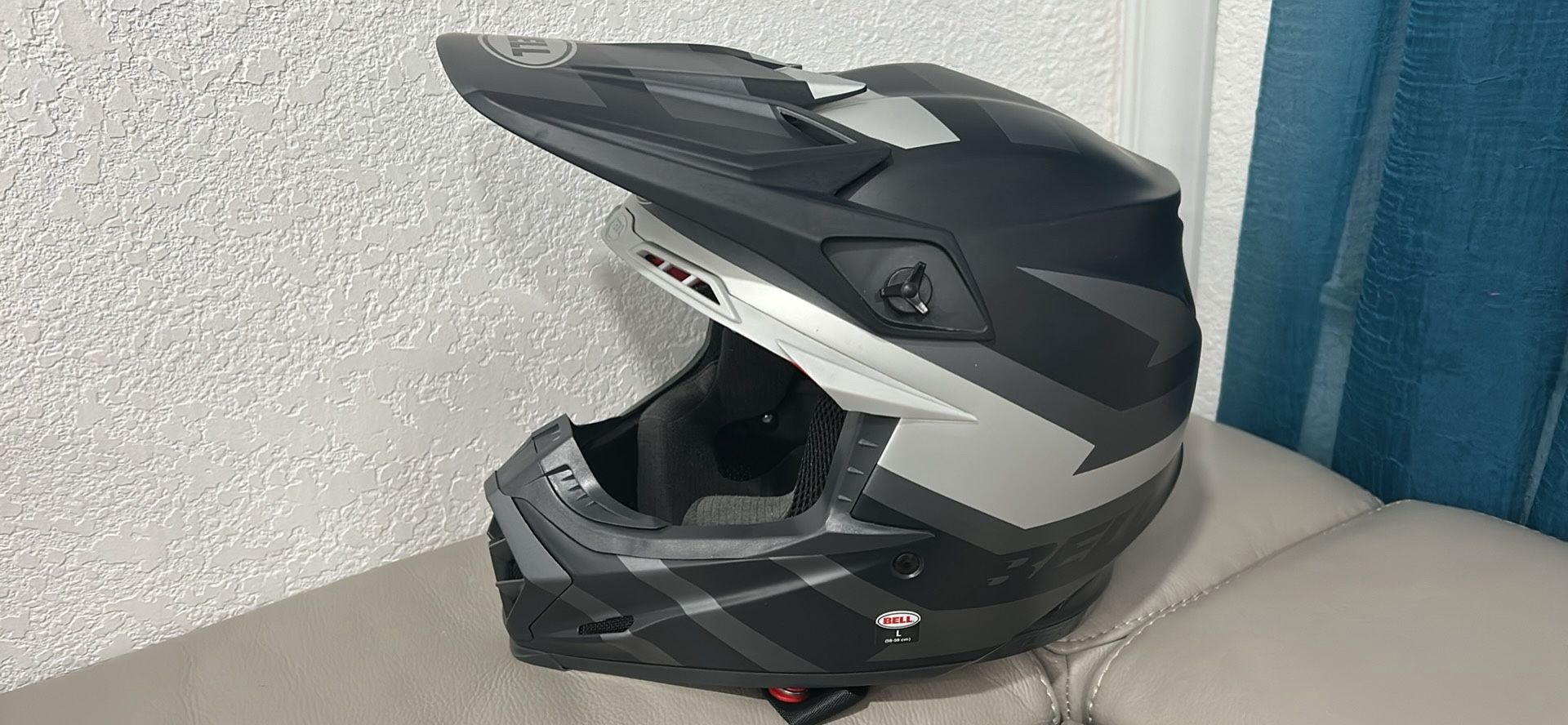BELL Moto-9S Flex Helmets (Banshee Satin Black/Silver - Large)