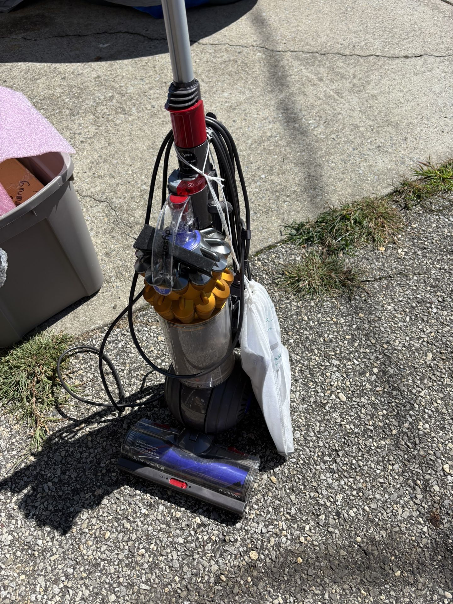Dyson Smallball Upright Vacuum Lightly Used  