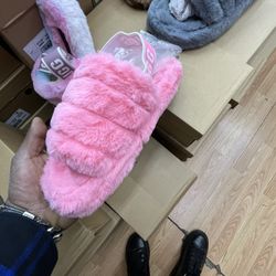 Uggs Slides 