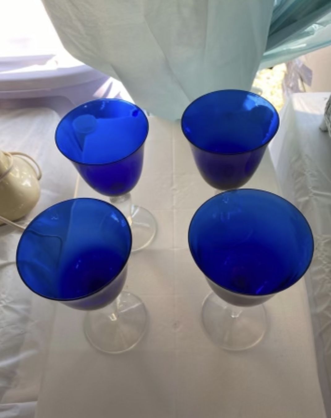 Set Of 4 Hand Blown Cobalt Blue Clear Stem Wine Water Goblets Glasses