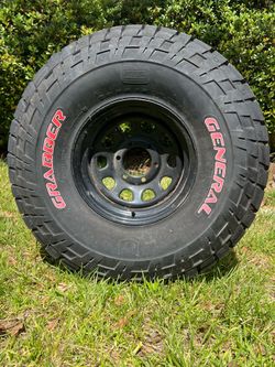 35x12.50 R15 General Grabbers , 6x5.5 bolt pattern wheels