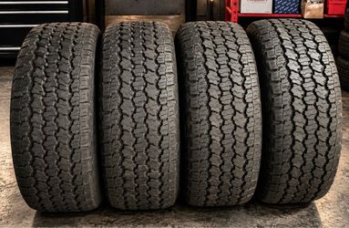 255-60-20 Goodyear AT tires 85% tread left