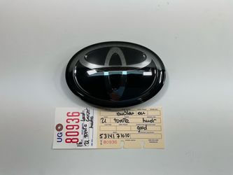 2016 2021 TOYOTA TUNDRA GRILLE EMBLEM OEM 53141 71010