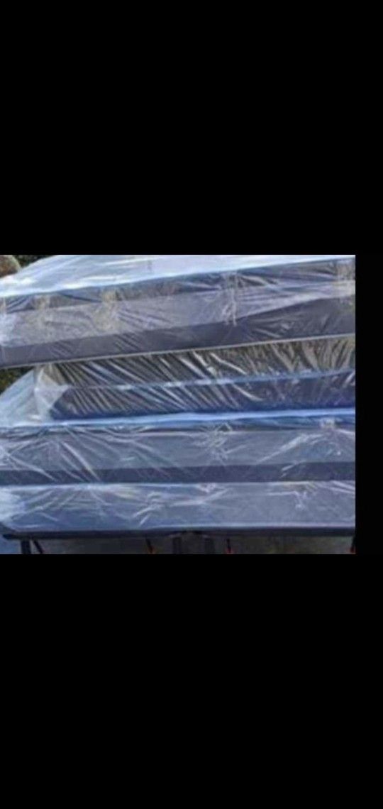 Queen box springs new can deliver