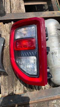 25 Ford Bronco rear driver side taillight