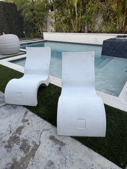 2 Pool chairs for Baja shelf