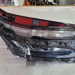 2022 - 24 - CHEVROLET EQUINOX - RIGHT - HEADLIGHT 