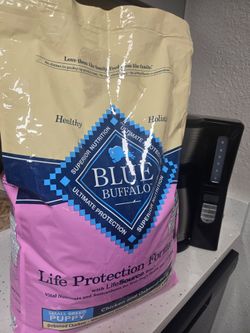 15 Pound  Blue Buffalo life Protection Formula Small Breed Puppy Chicken and Oatmeal   (New