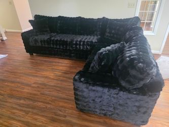 NEW MODEL ALERT! Brand New Byers Market Black Thick Dome RAF 2pc Corner Sectionals
