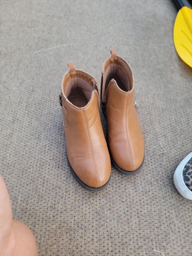 Girl Boots Size 5