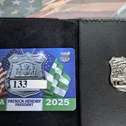 NOVELTY NYPD NYC PBA PATROLMAN BENEVOLENT MINI WALLET FREE 2025 COURTESY 