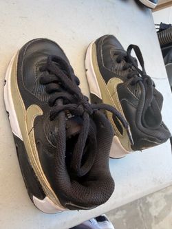 Nike shoes size 9C