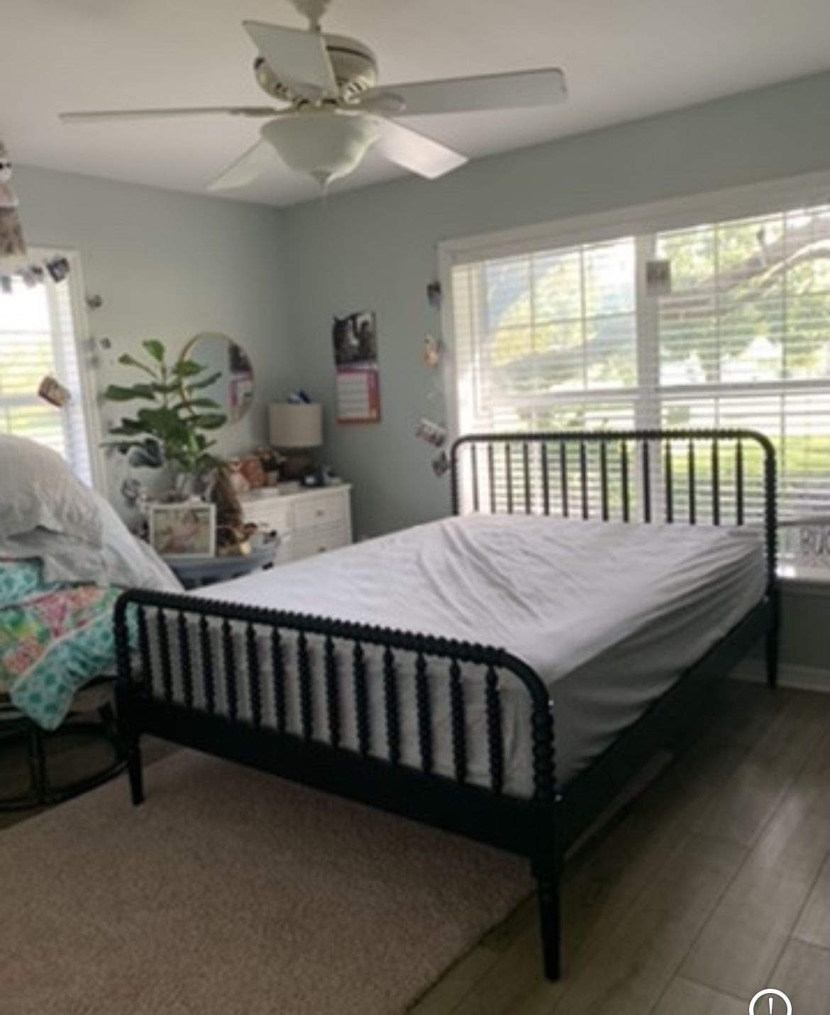 Black Queen Size Jenny Lind Bed