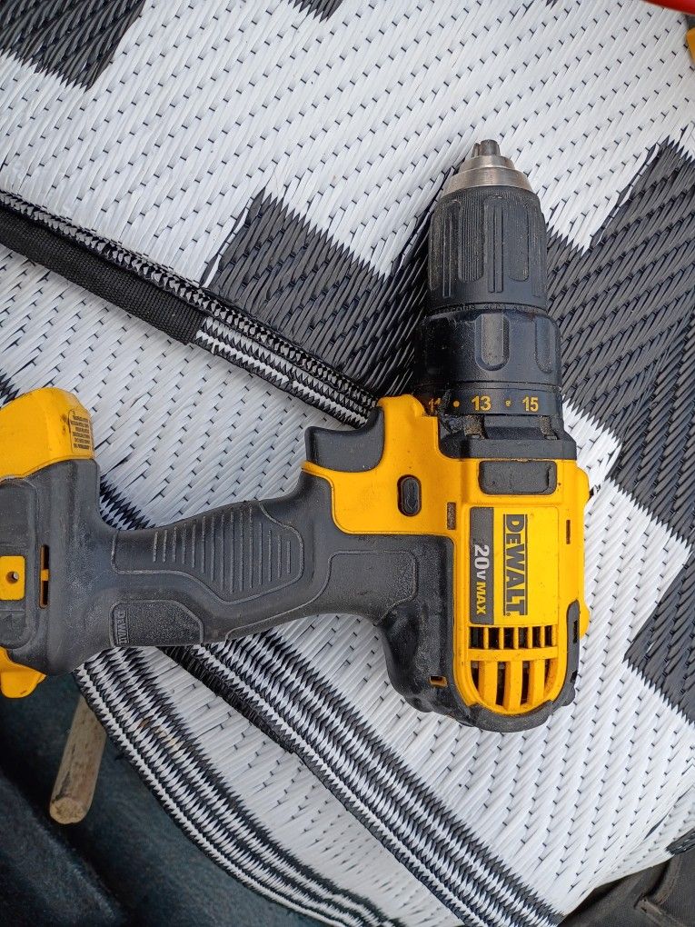 DeWalt Drill 